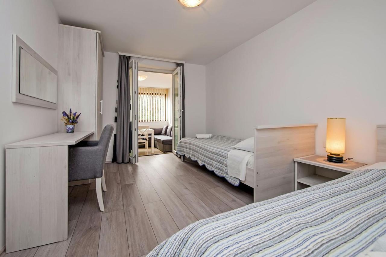 Apartments Pino โรวีน ภายนอก รูปภาพ