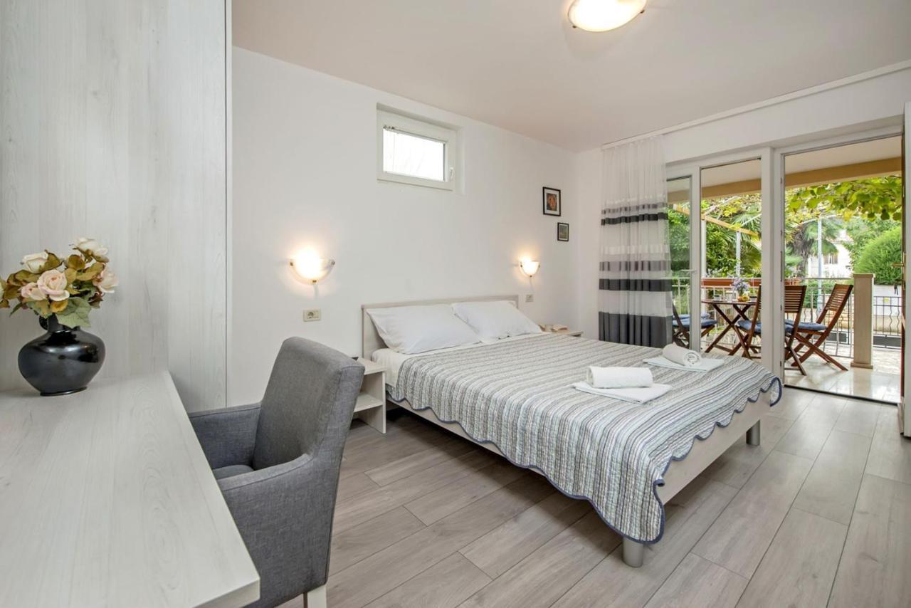 Apartments Pino โรวีน ภายนอก รูปภาพ