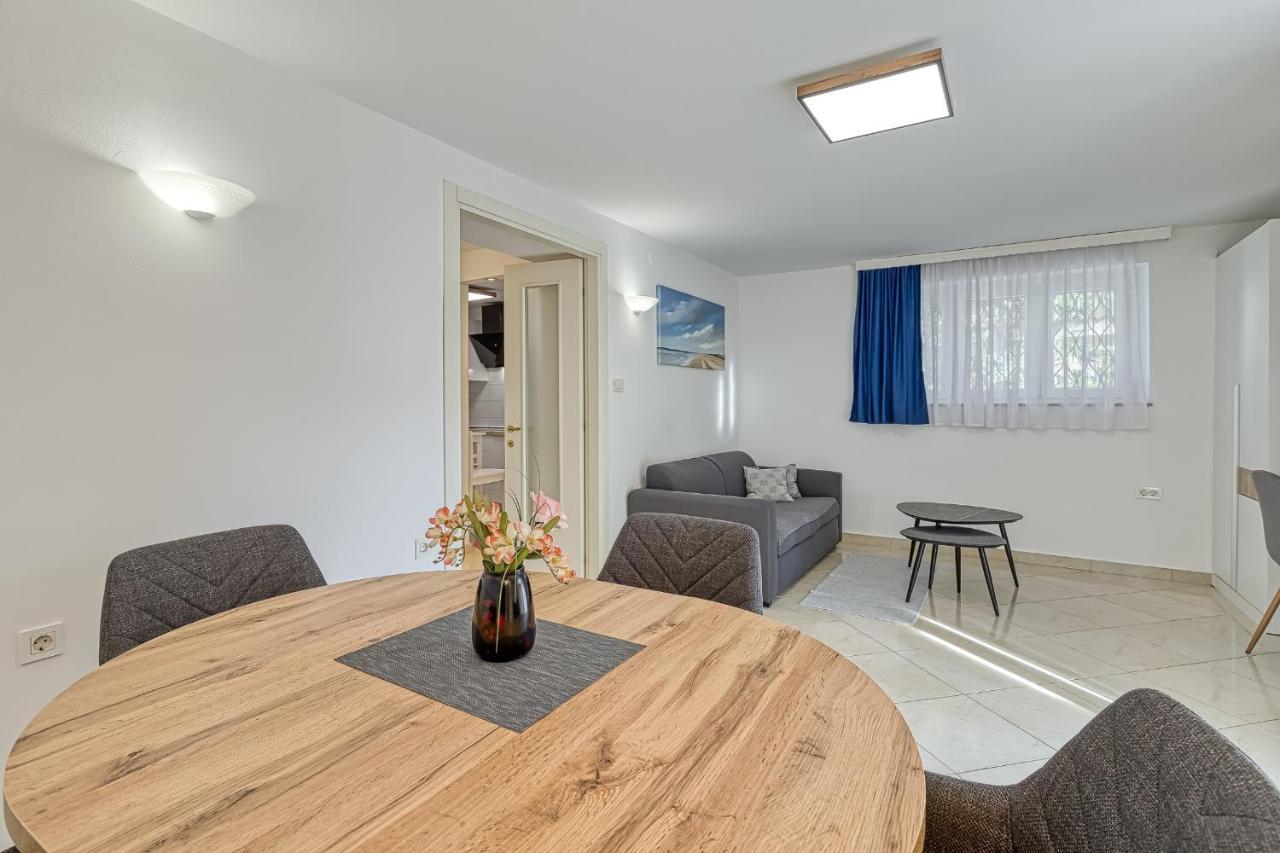 Apartments Pino โรวีน ภายนอก รูปภาพ