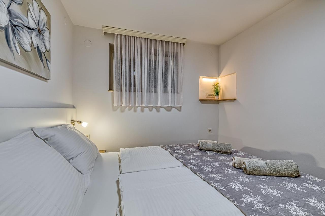 Apartments Pino โรวีน ภายนอก รูปภาพ
